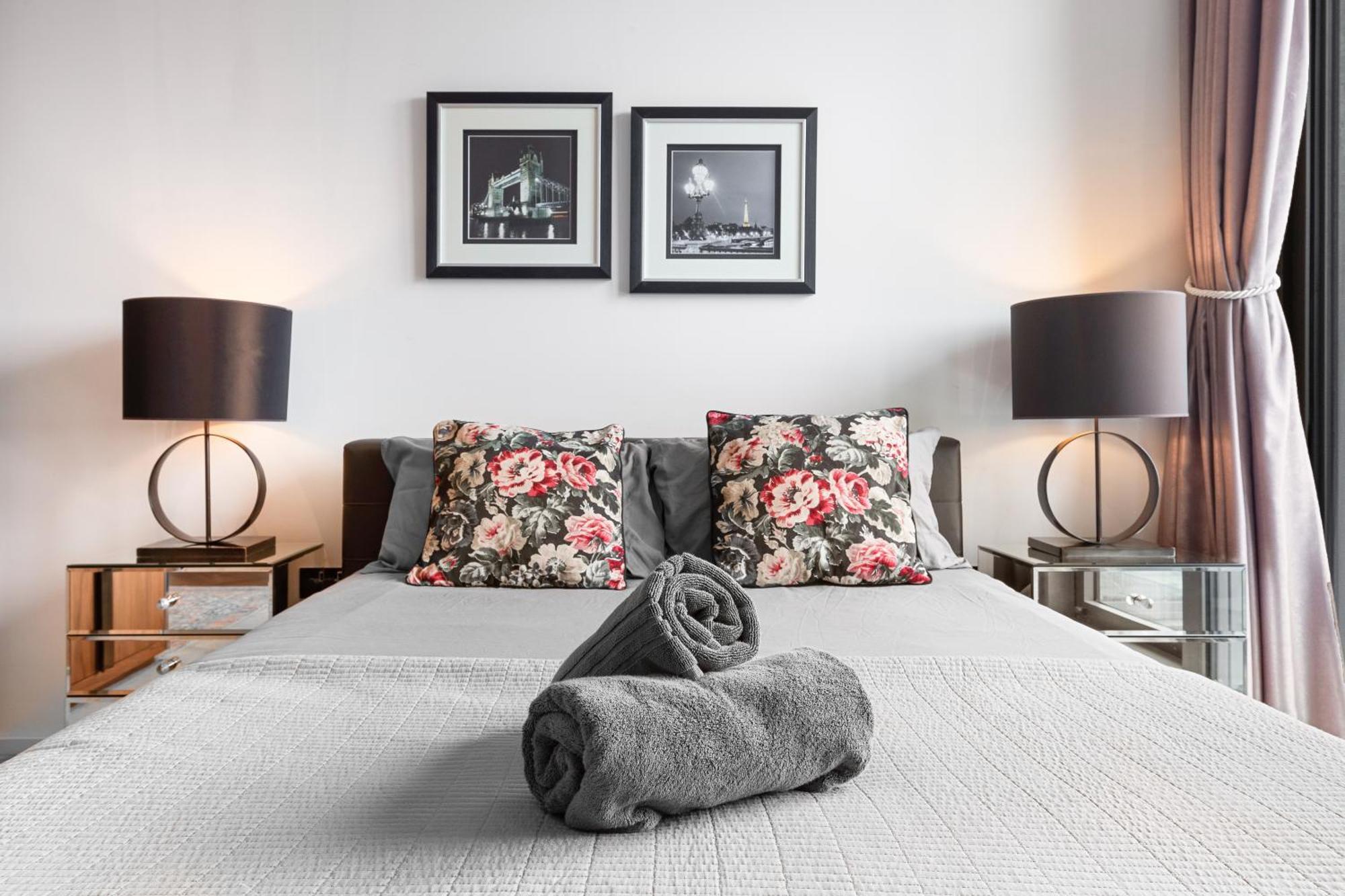 River Panorama Central London 2 Bedroom New Development المظهر الخارجي الصورة